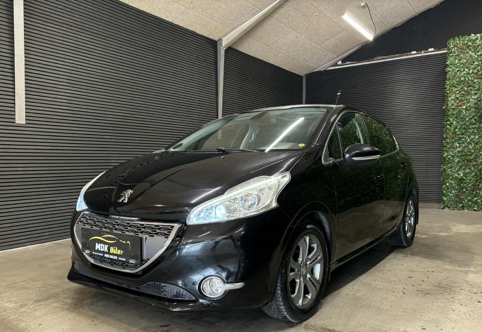 Billede af Peugeot 208 1,2 VTi Allure Sky