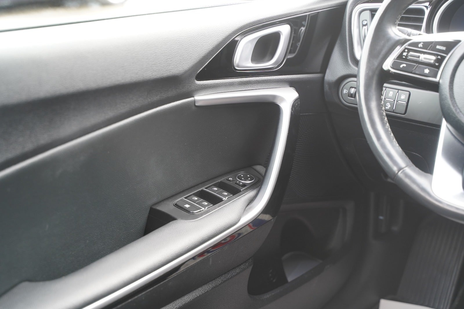 Billede af Kia Ceed 1,6 PHEV Prestige SW DCT