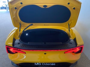 MG Cyberster Trophy Long Range