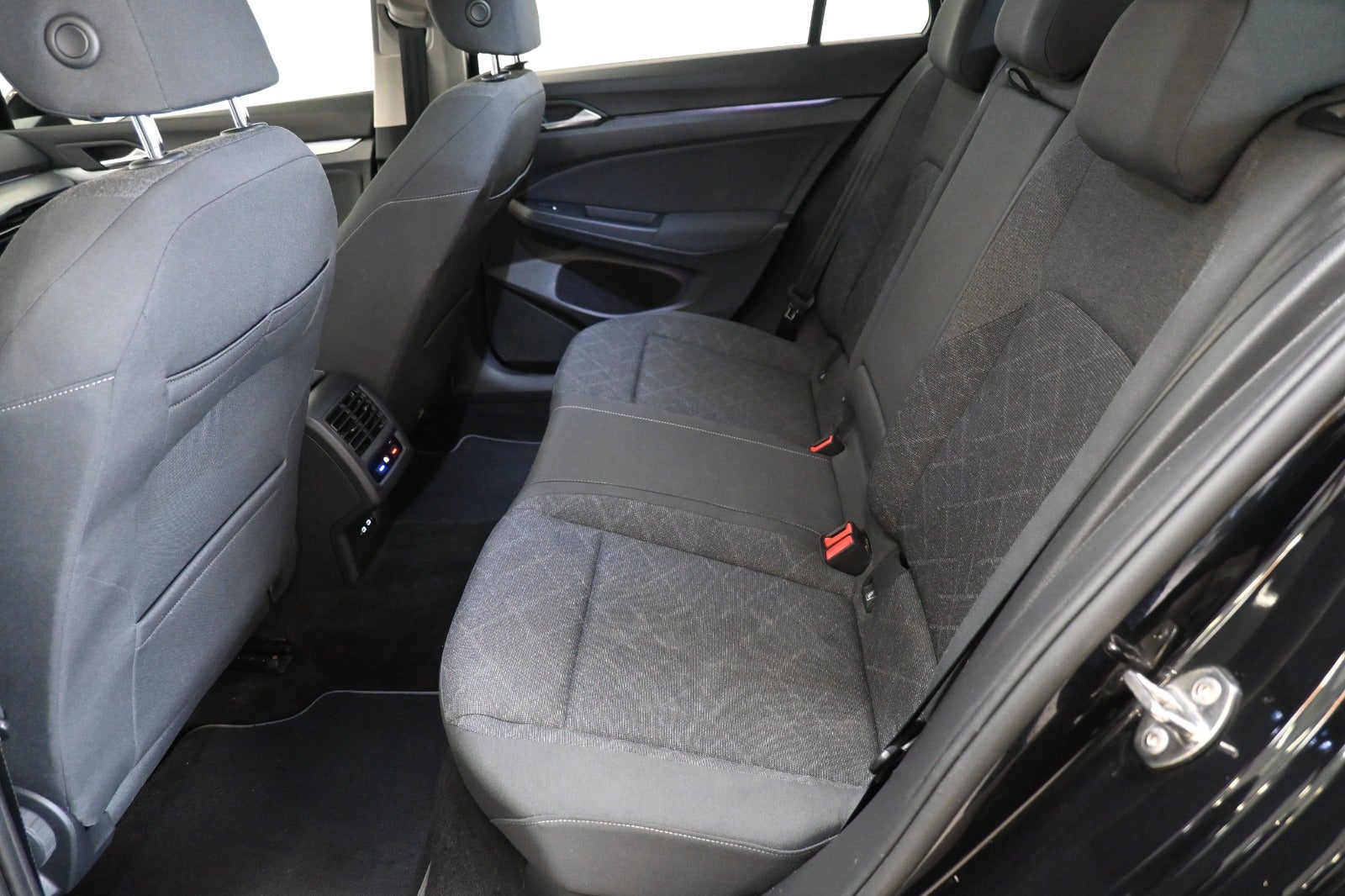 VW Golf VIII eTSi 130 Life Variant DSG