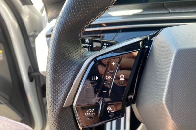 Peugeot e-5008 GT 7prs