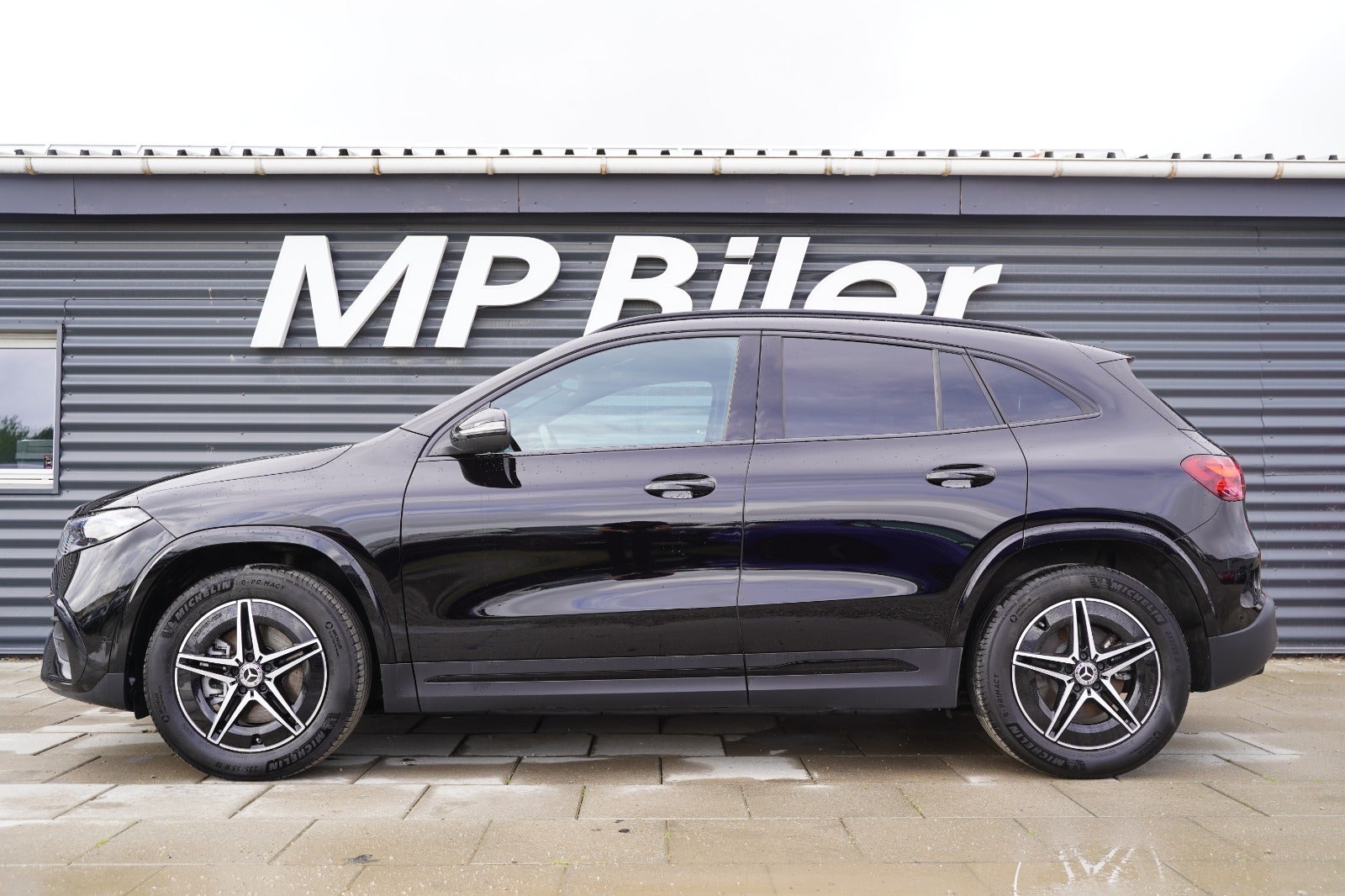 Billede af Mercedes EQA350  AMG Line 4Matic
