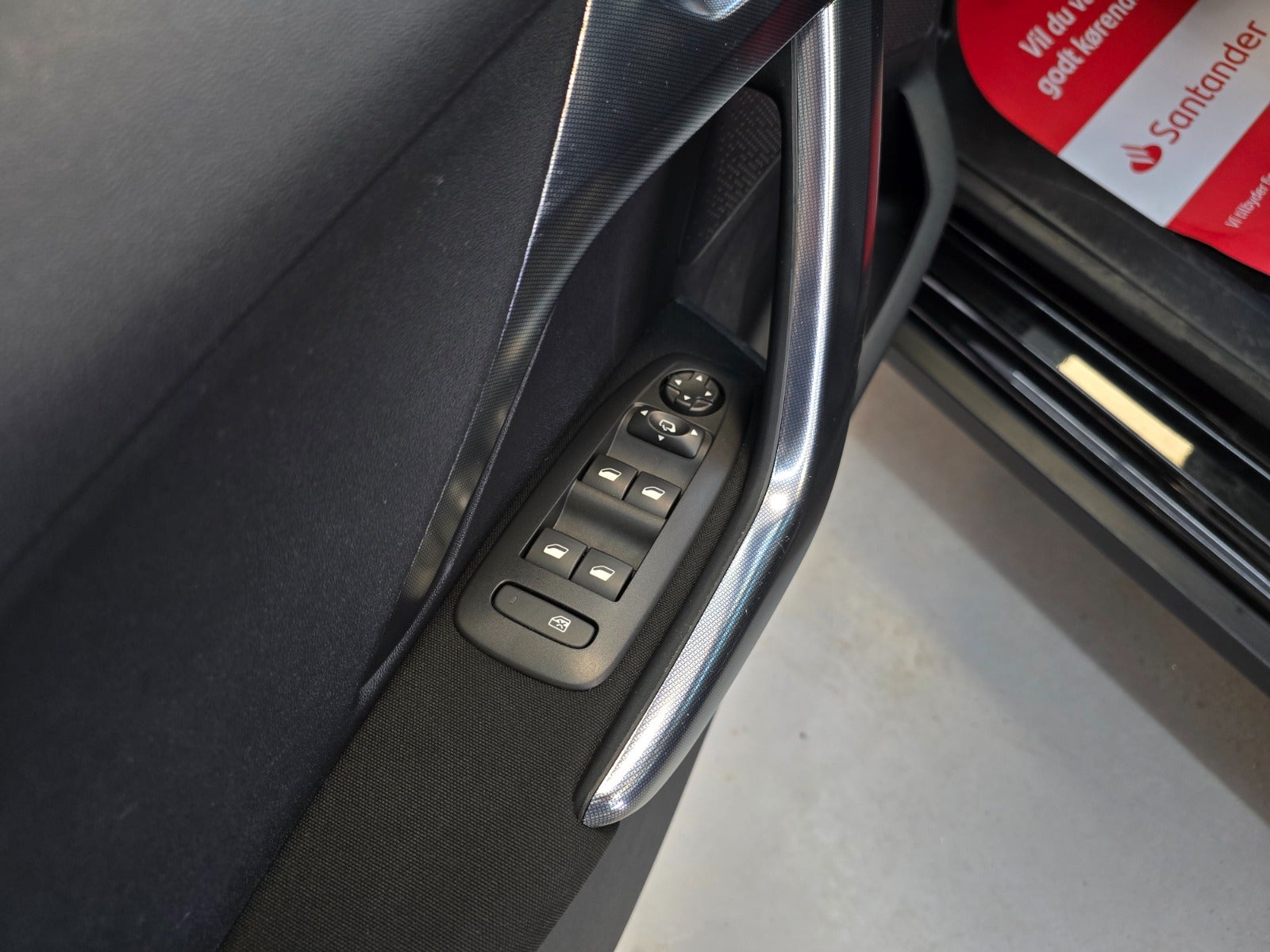 Billede af Peugeot 2008 1,2 e-THP 110 Desire Sky