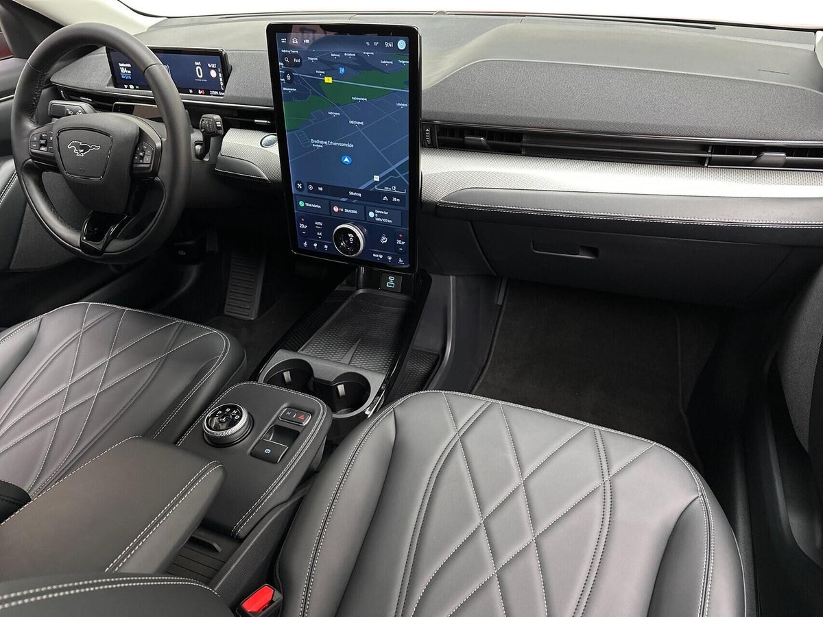 Ford Mustang Mach-E Standard Range billede 10