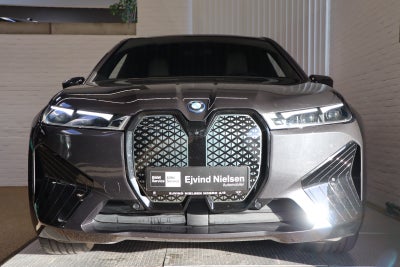 BMW iX xDrive40 Fully Charged Sport