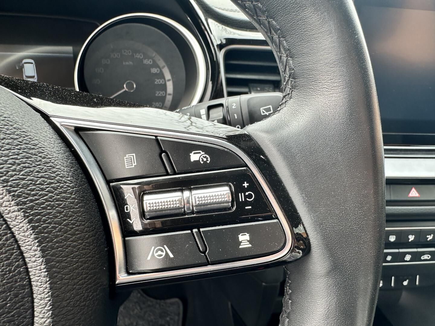 Kia Ceed PHEV Prestige SW DCT