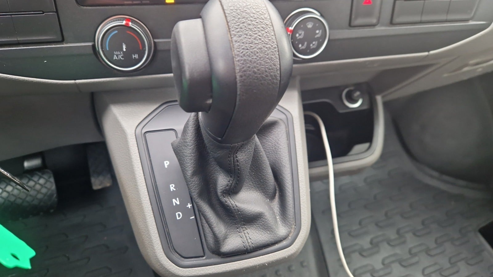 Billede af VW Transporter 2,0 TDi 150 Ladvogn DSG lang