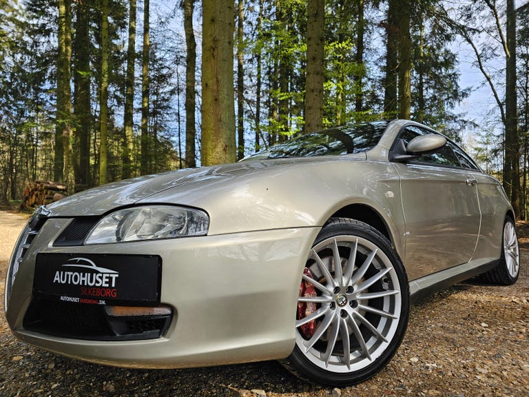 Alfa Romeo GT V6 24V