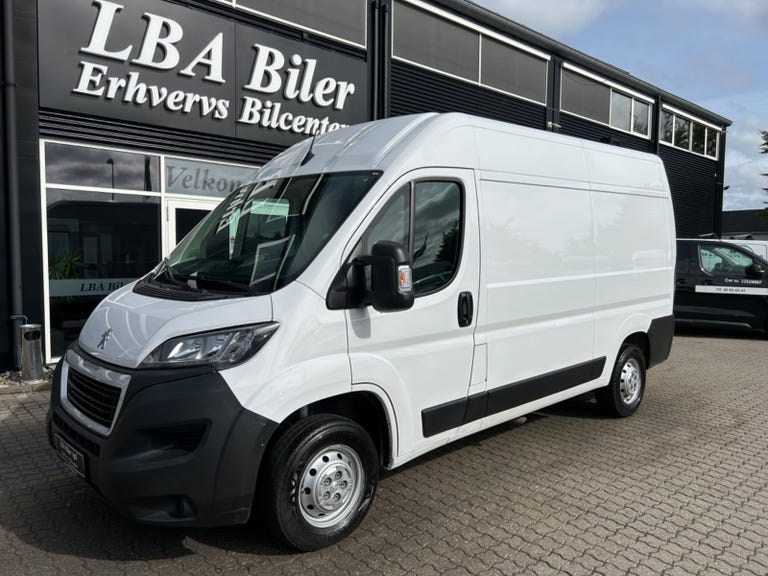 Peugeot Boxer 330 BlueHDi 140 L2H2 Premium