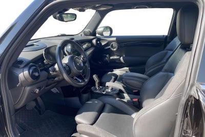 MINI Cooper SE Essential