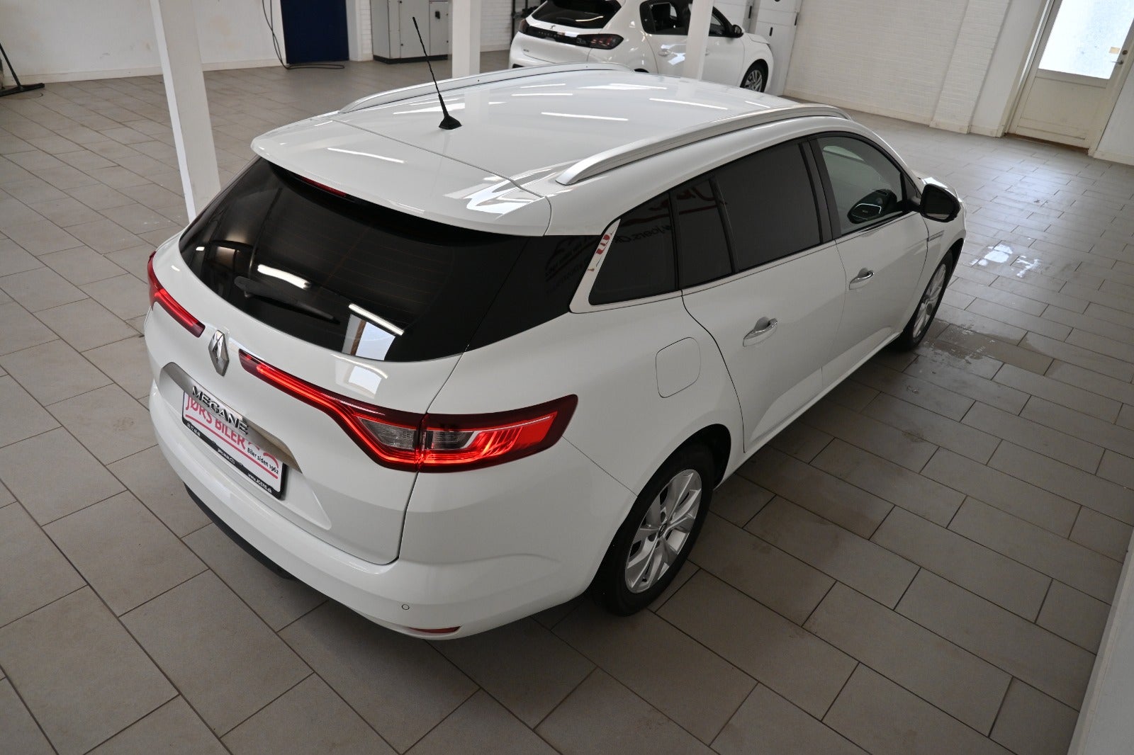 Renault Megane IV TCe 140 Limited Sport Tourer
