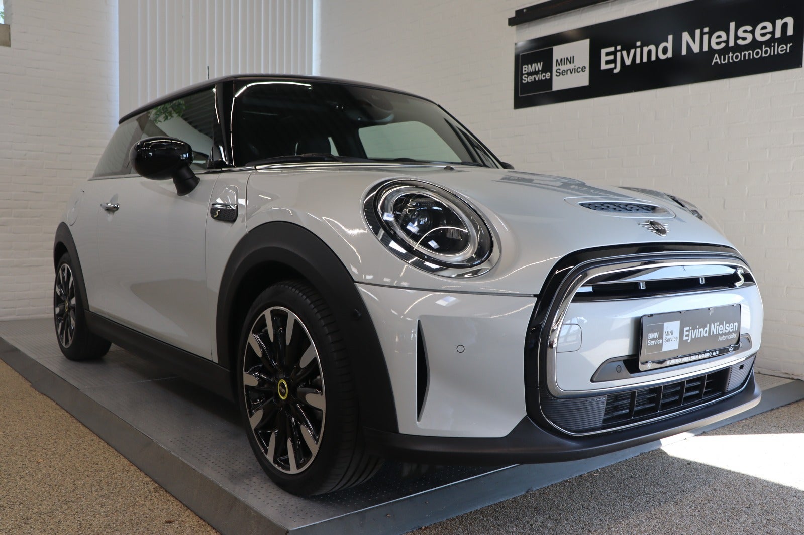 MINI Cooper SE Yours Trim