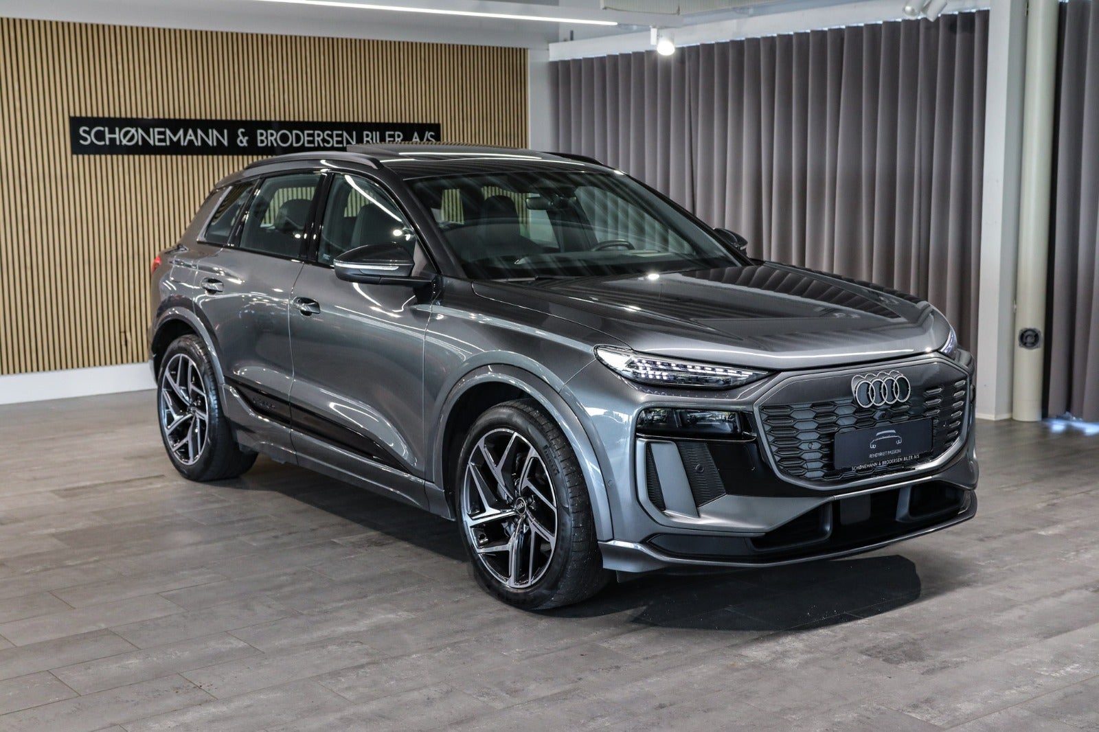 Billede af Audi Q6 e-tron S-line quattro