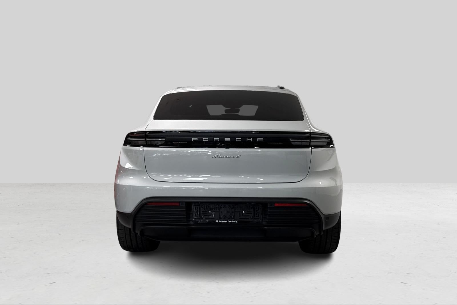Porsche Macan 4