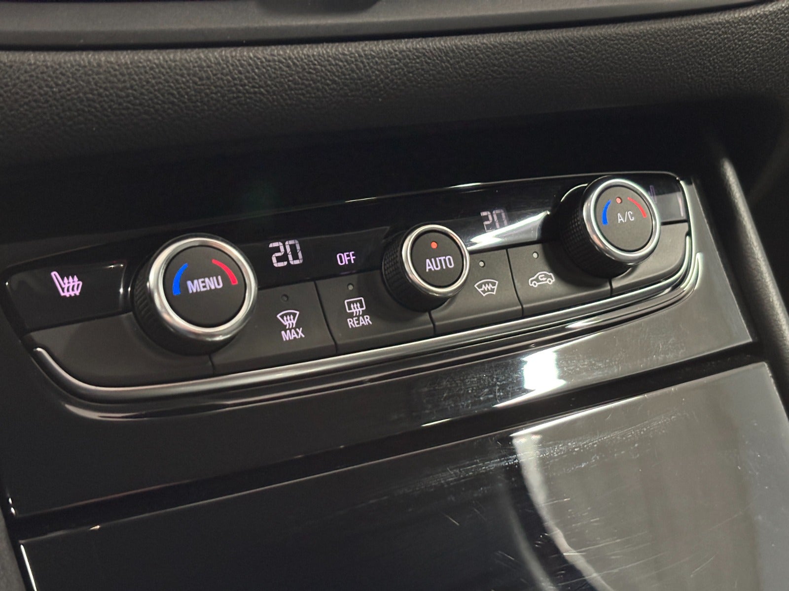 Billede af Opel Grandland 1,6 Hybrid Ultimate aut.