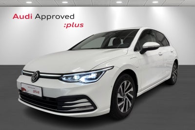 VW Golf VIII 1,4 eHybrid DSG 5d