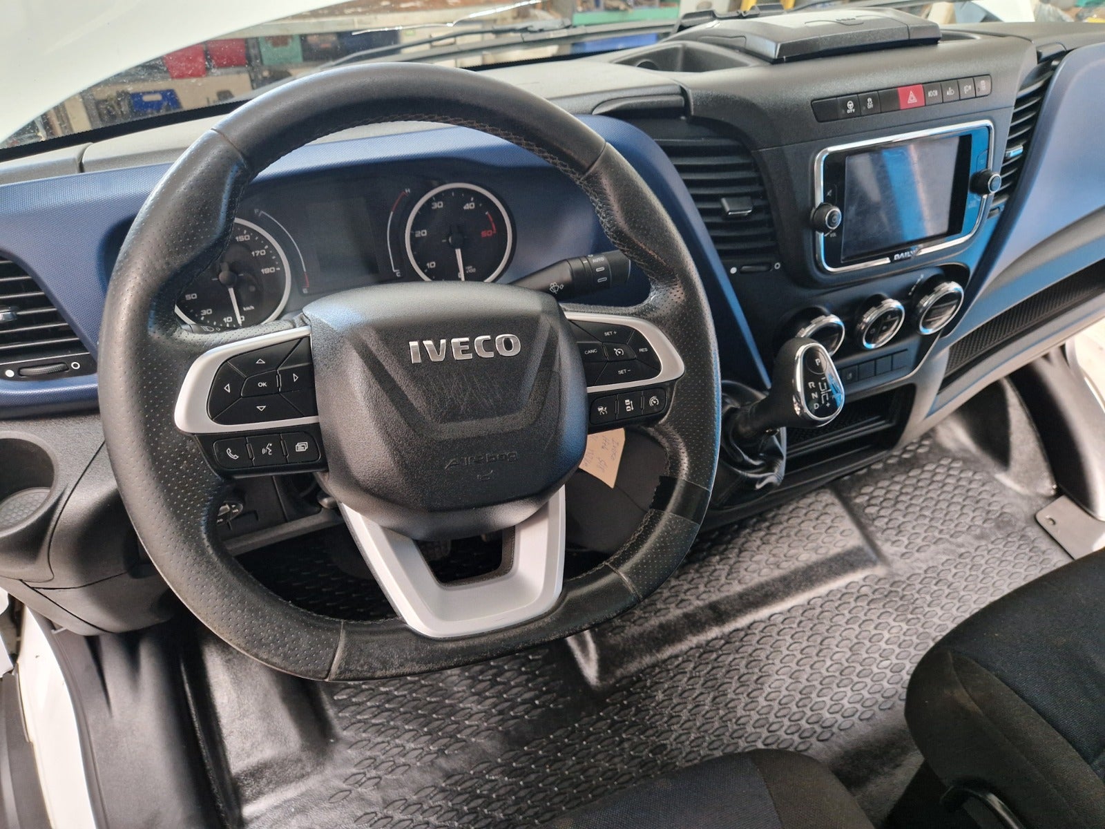 Billede af Iveco Daily 3,0 35S18 12m³ Van AG8