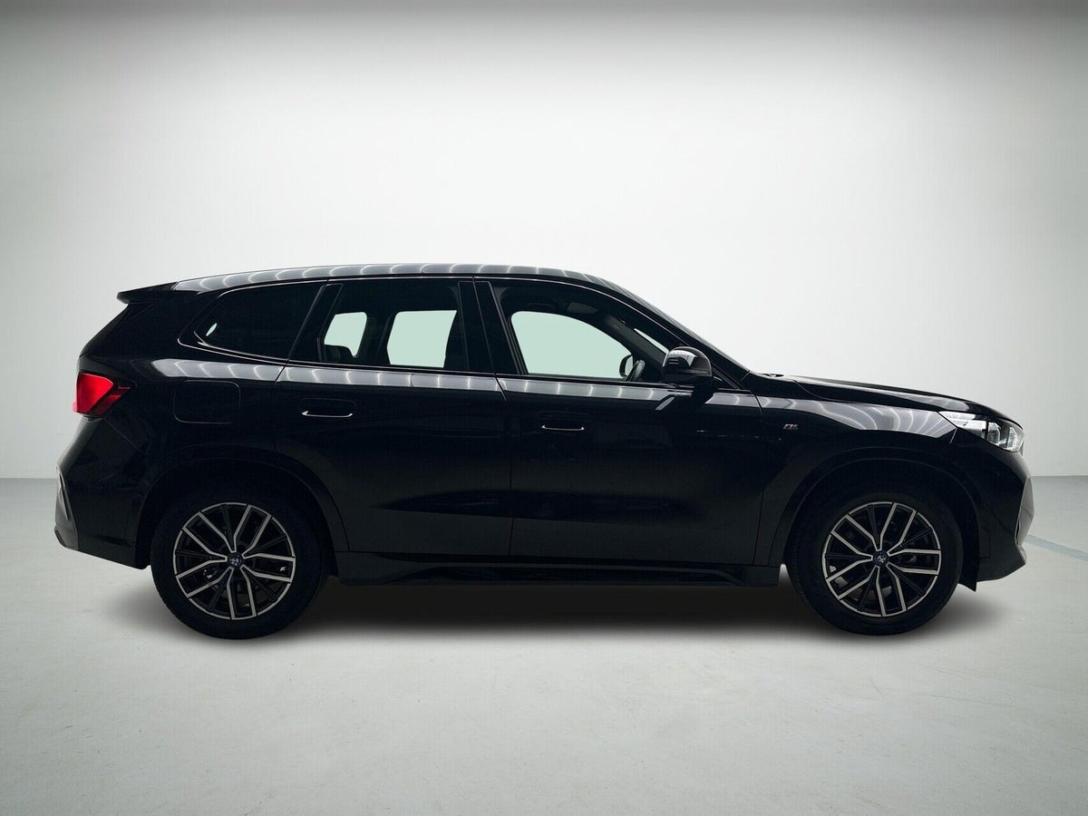 BMW iX1 eDrive20 M-Sport billede 5