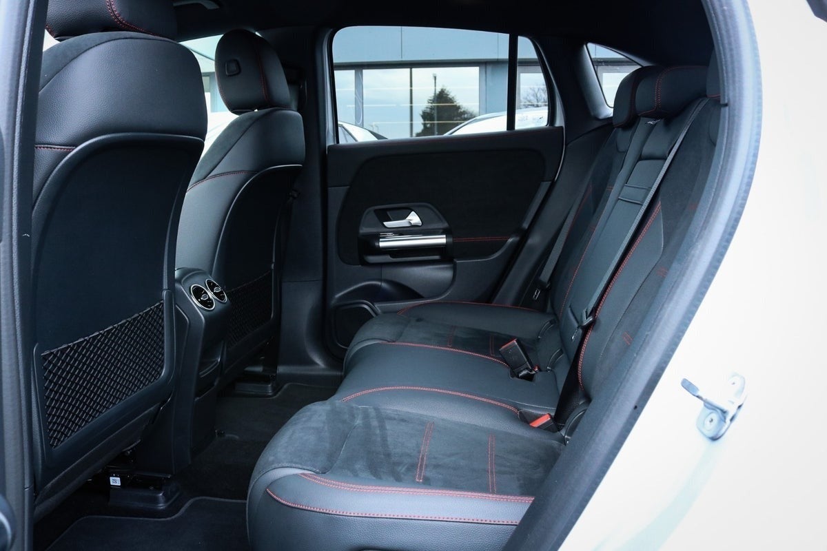 Billede af Mercedes EQA350  AMG Line 4Matic