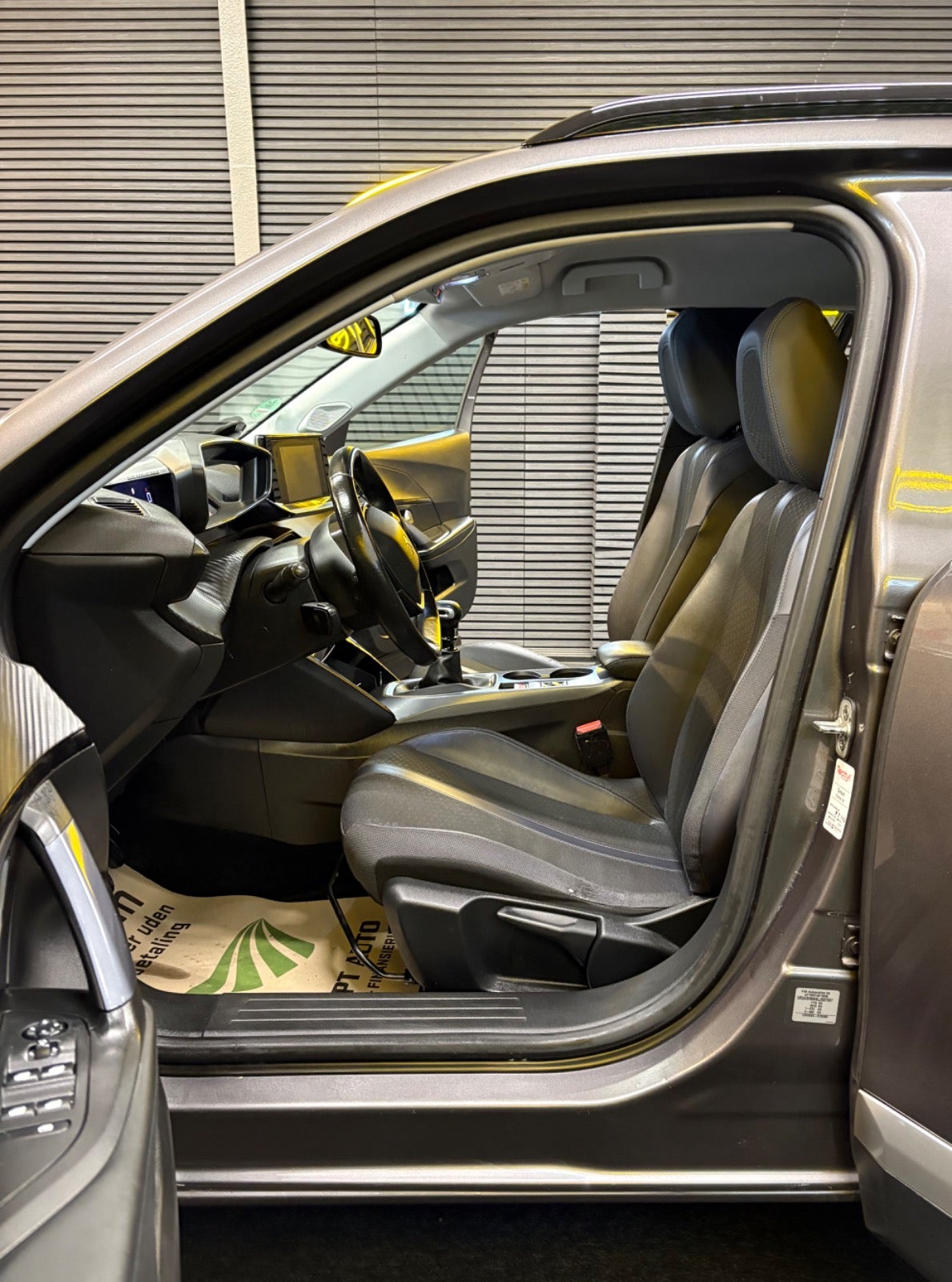 Billede af Peugeot 2008 1,2 PureTech 100 Allure