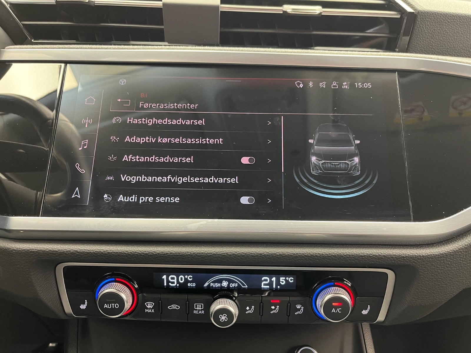 Billede af Audi Q3 45 TFSi e Attitude plus Sportback S-tr.