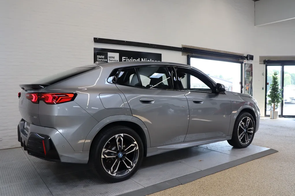 BMW iX2 eDrive20 M-Sport