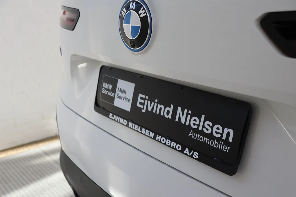 BMW iX xDrive40 Fully Charged