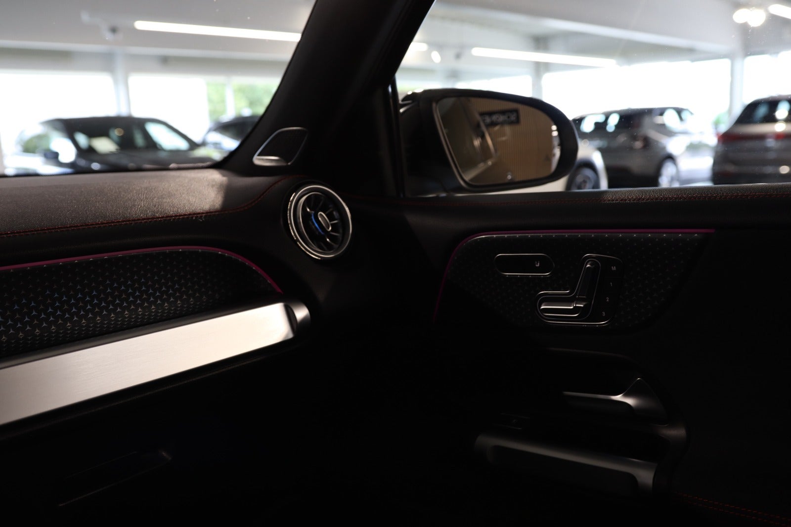 Billede af Mercedes EQB300  AMG Premium 4Matic