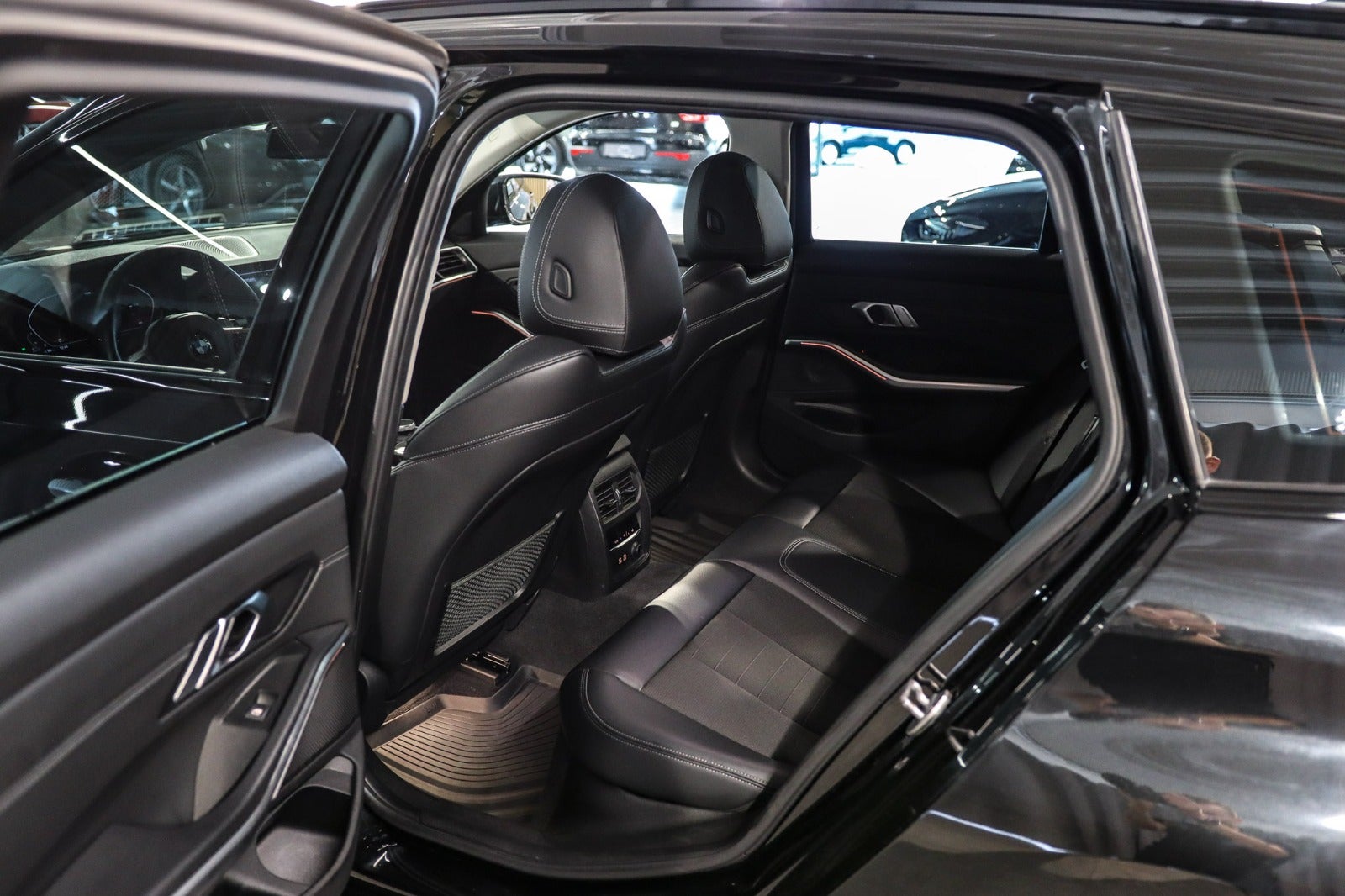 Billede af BMW 320d 2,0 Touring Sport Line aut.
