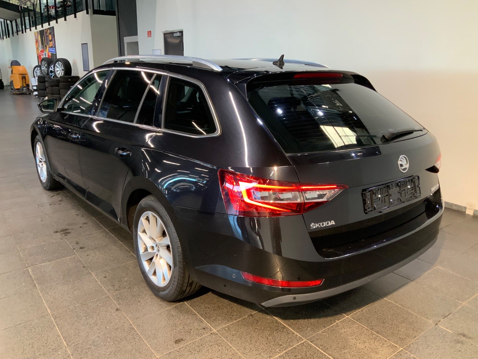 Skoda Superb (4/8)
