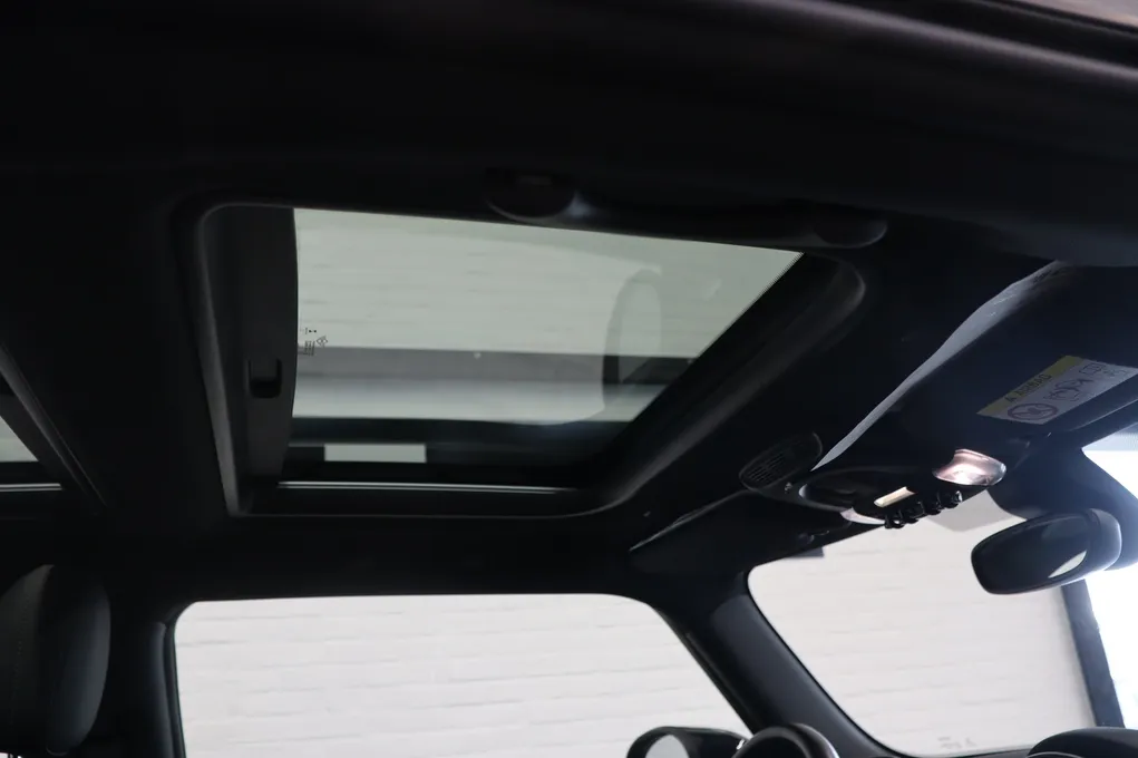 MINI Cooper SE Camden Edition