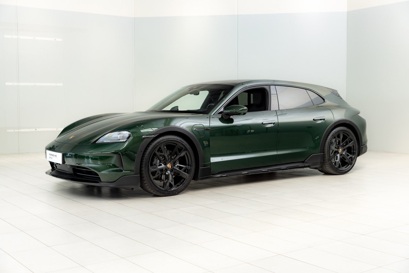 Porsche Taycan 4