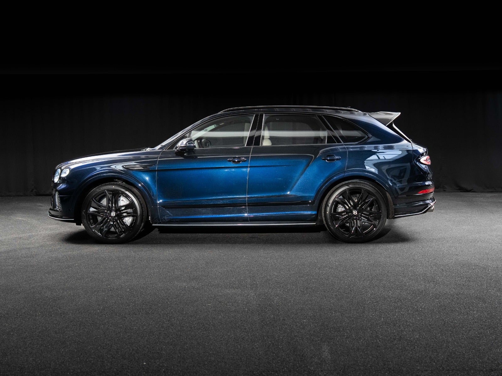 Gallery image 3 of 24