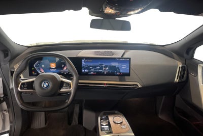BMW iX xDrive40 Supercharged