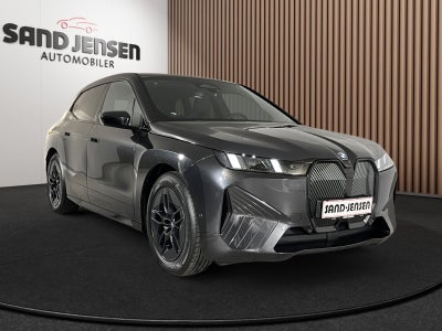 BMW iX xDrive45 Sport Line