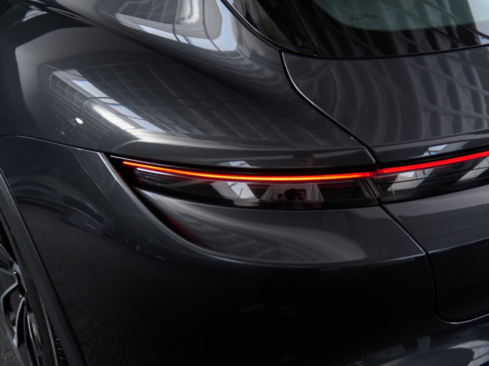 Gallery image 7 of 18