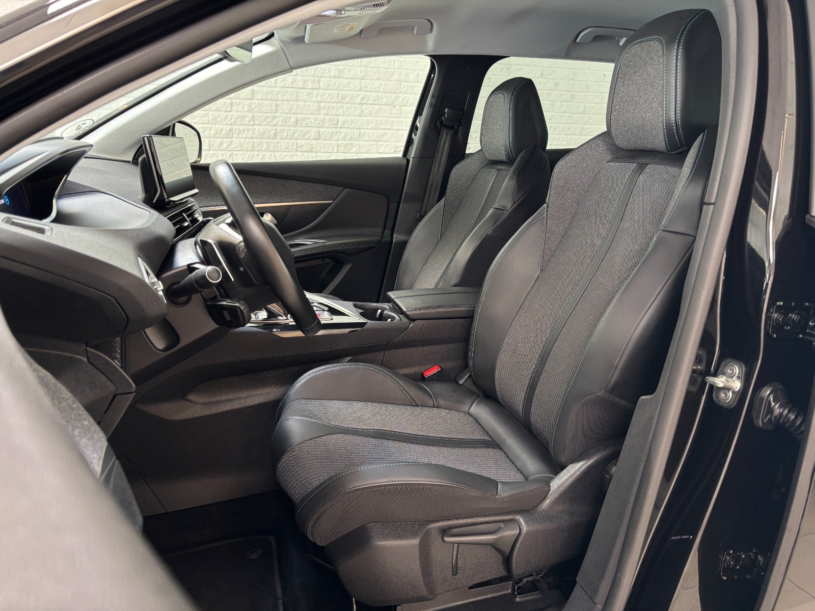 Peugeot 3008 Hybrid Allure Pack EAT8