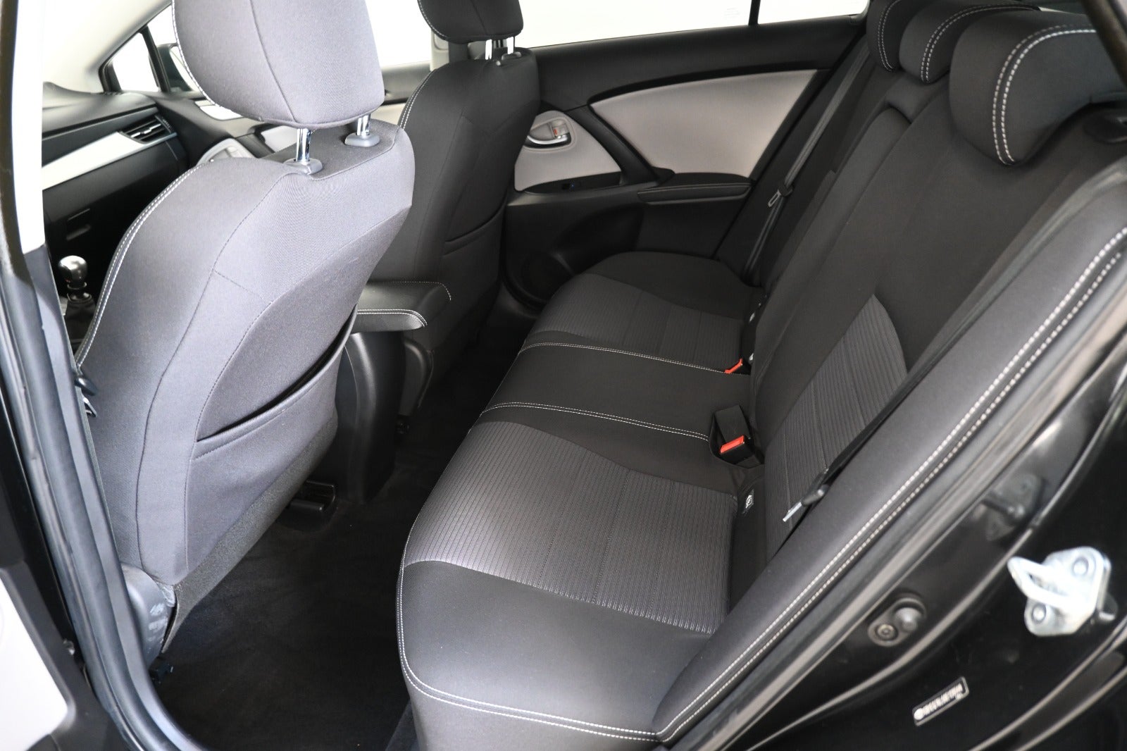 Toyota Avensis VVT-i Spirit Touring Sports