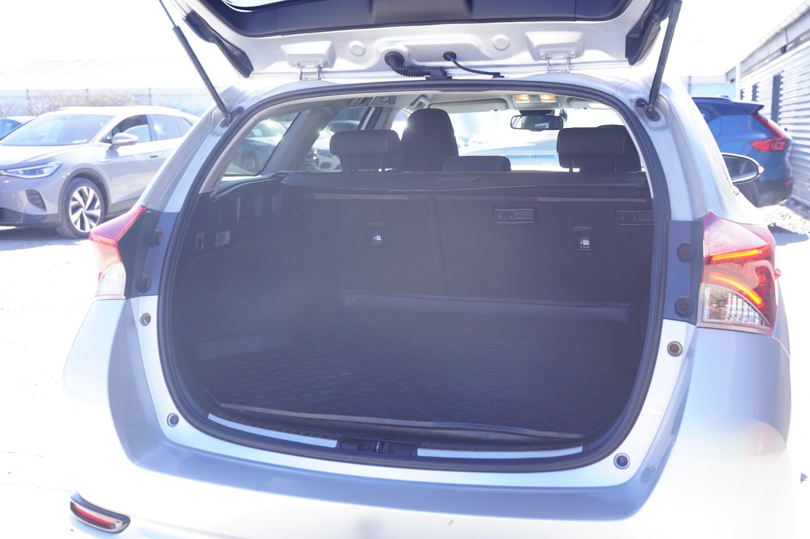 Billede af Toyota Auris 1,8 Hybrid H2 Style Touring Sports CVT