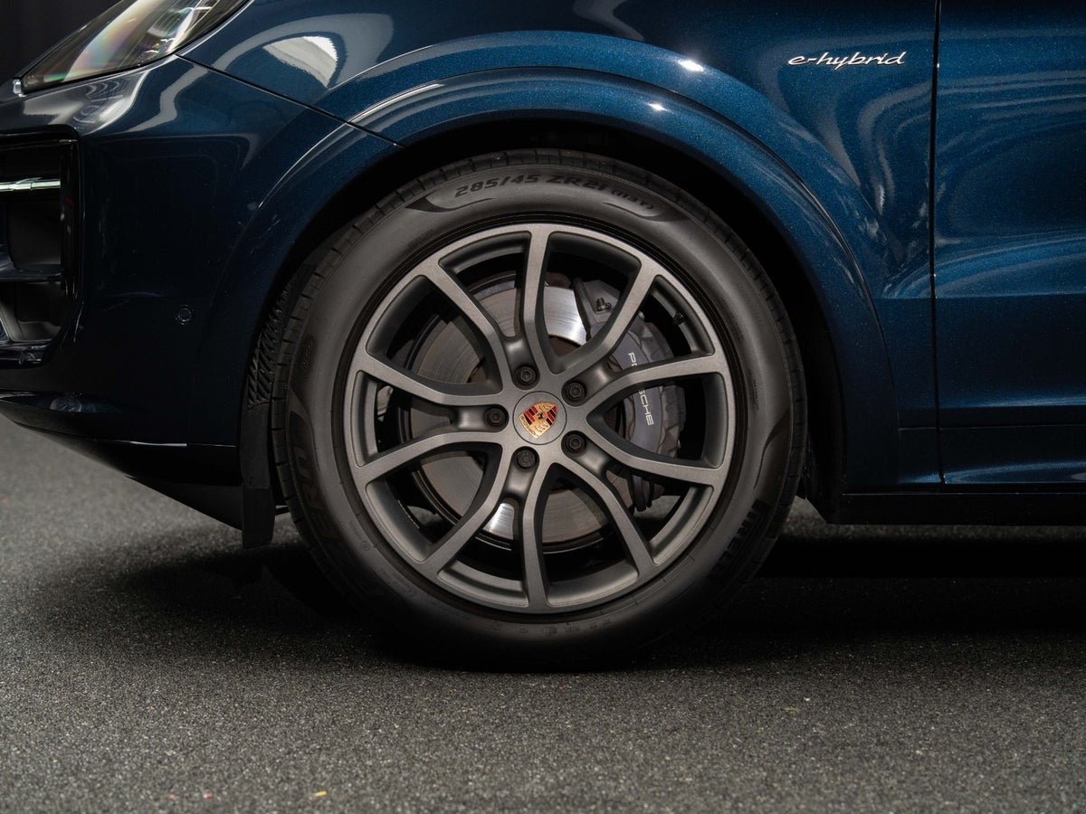 Gallery image 5 of 18