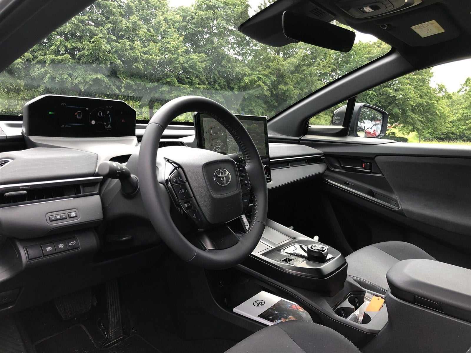 Toyota C-HR+ Executive AWD