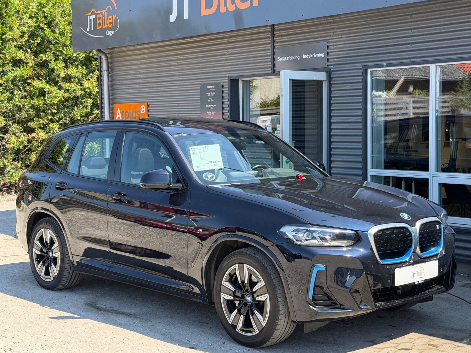 BMW iX3 Charged M-Sport