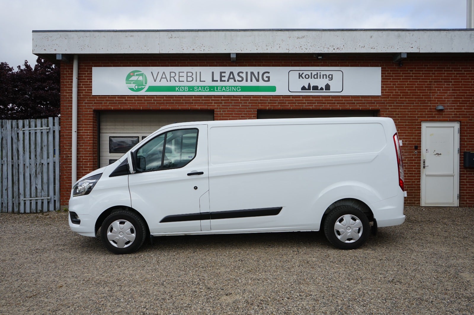 Billede af Ford Transit Custom 300L 2,0 TDCi 130 Trend