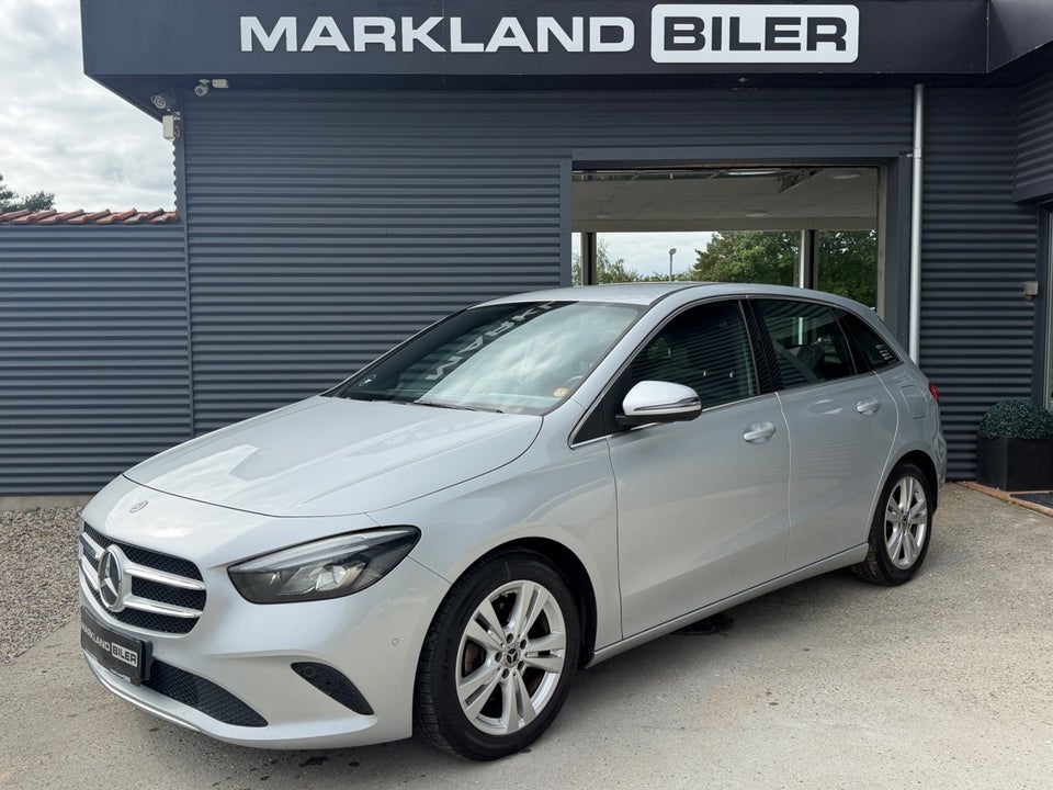 Mercedes B200 d, Billede 1