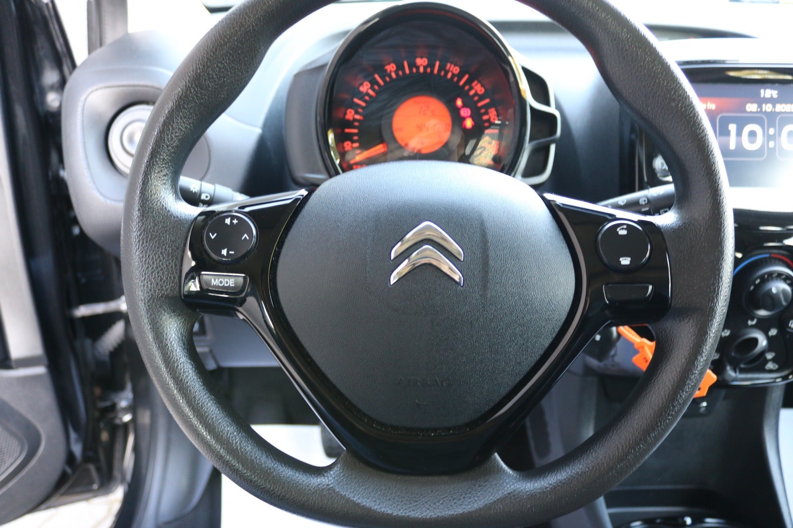 Citroën C1 VTi Shine Limited