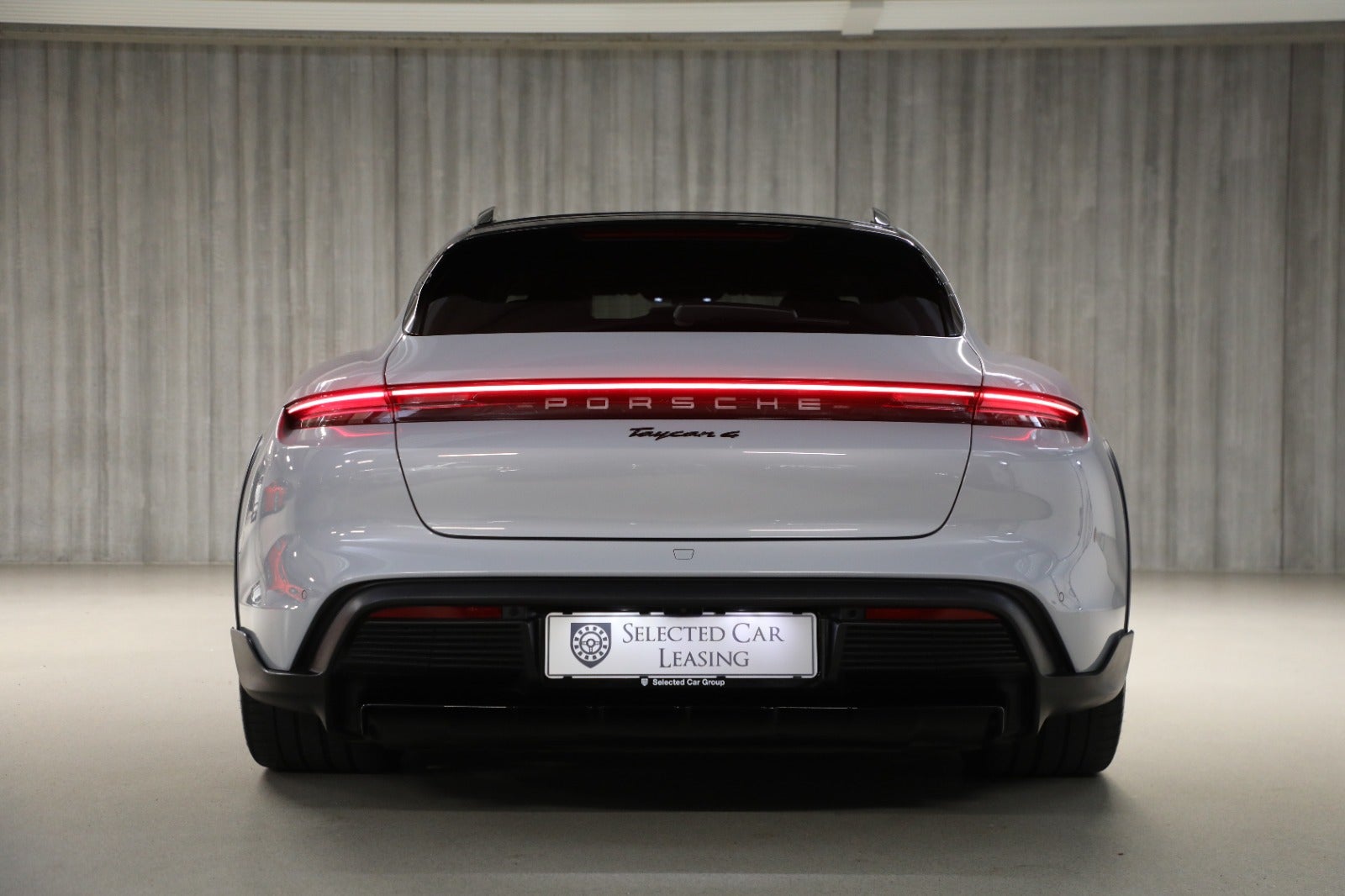 Porsche Taycan 4 Performance+ Cross Turismo