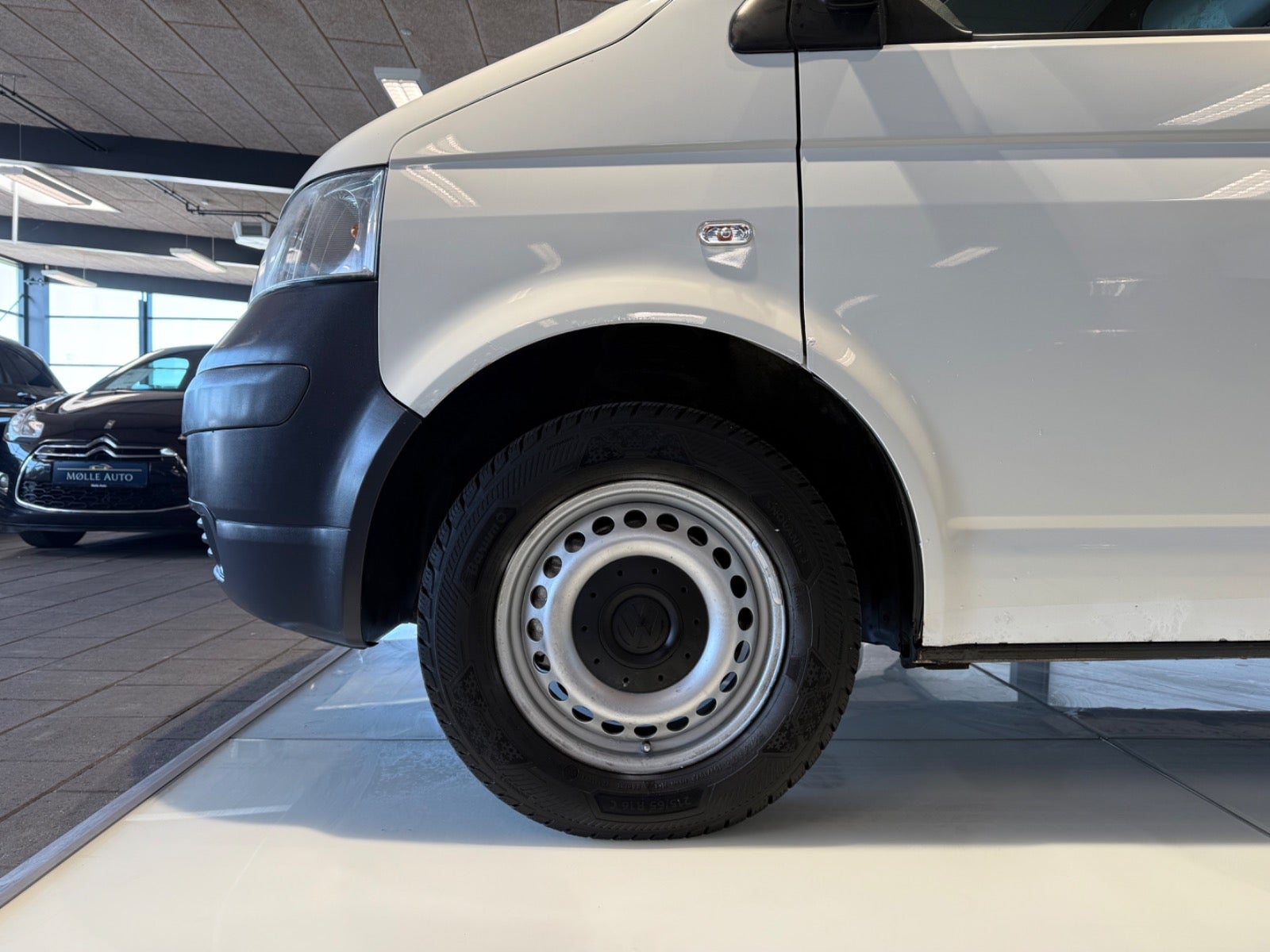 Billede af VW Transporter 2,5 TDi 130 Kassevogn lang