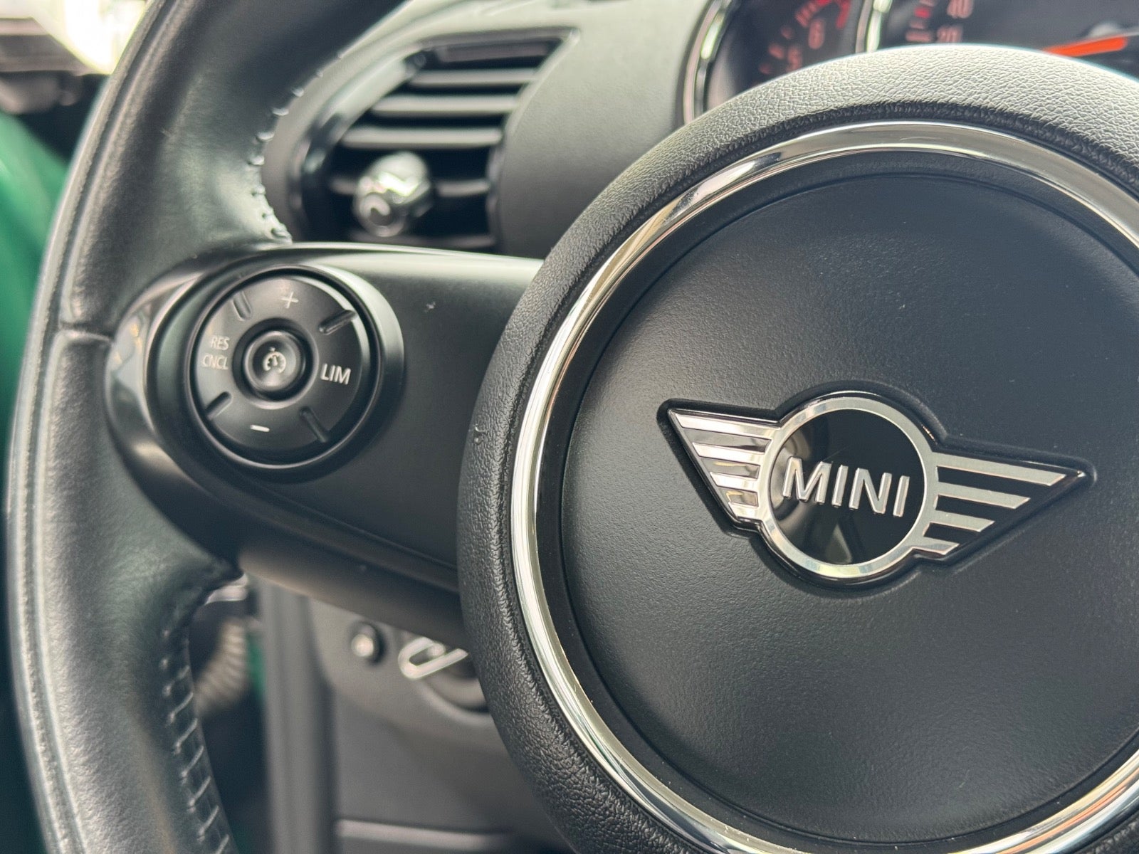Billede af MINI Clubman Cooper 1,5 Essential aut.