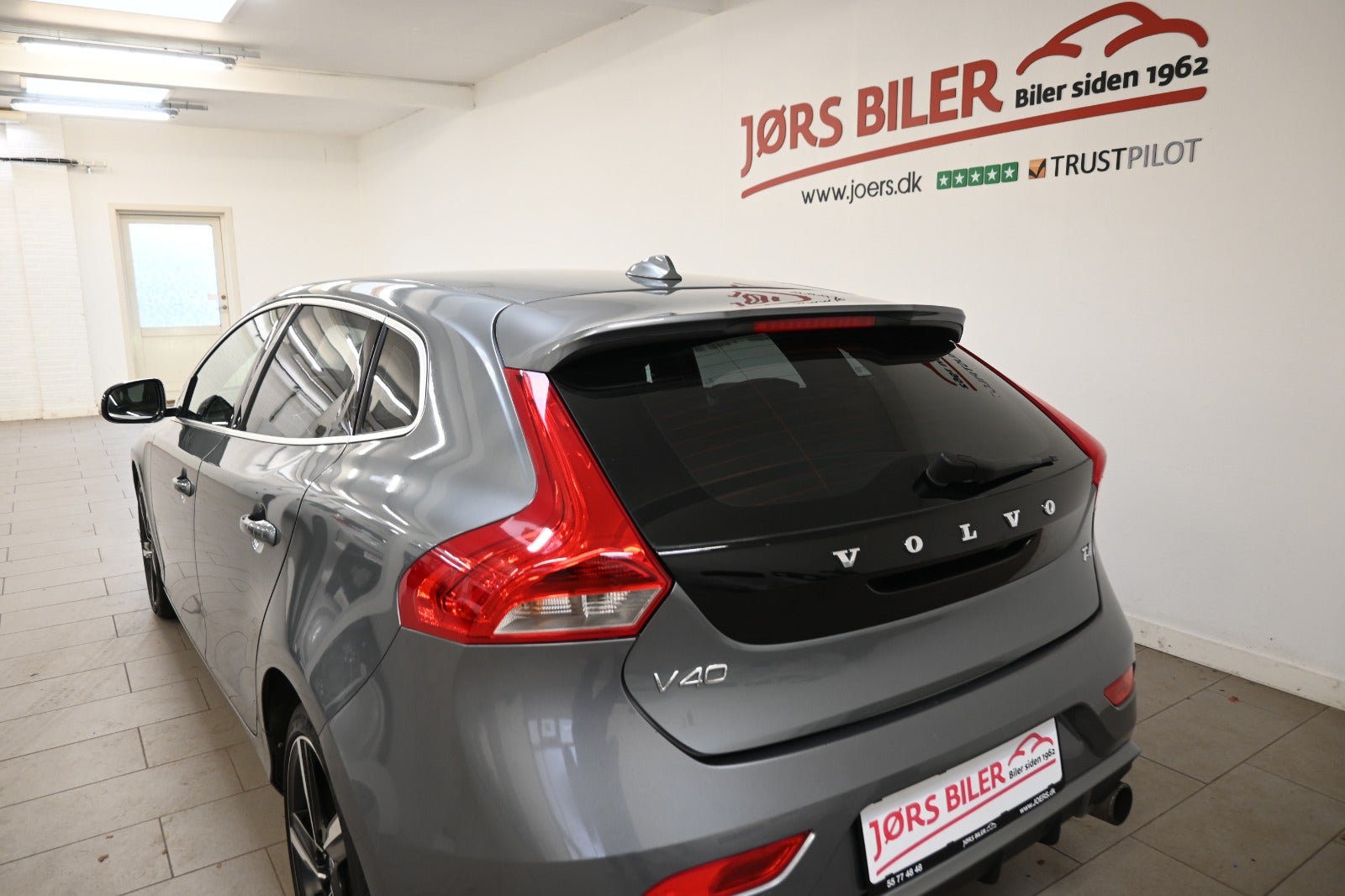 Volvo V40 T4 180 R-Design