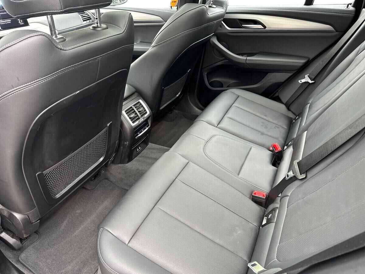 BMW iX3 Charged M-Sport billede 18